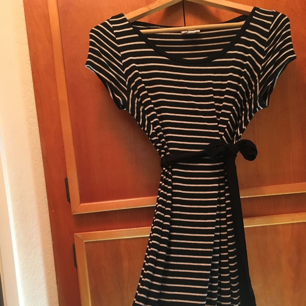 A Pea in the Pod Maternity Dress